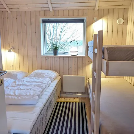 Holiday home A Beautiful 8-person Home, Just A 5-minute Walk From The Sandy Beach,