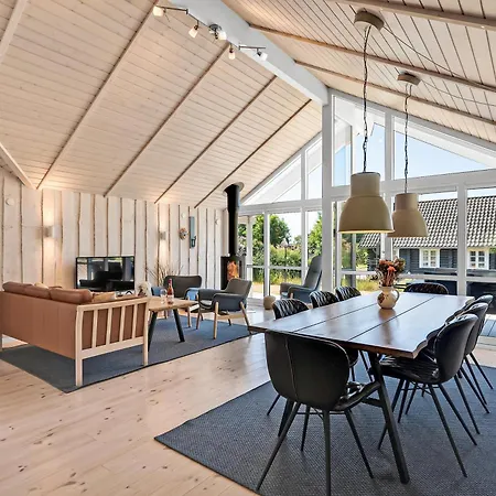 Holiday home A Beautiful 8-person Home, Just A 5-minute Walk From The Sandy Beach,