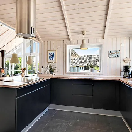 Holiday home A Beautiful 8-person Home, Just A 5-minute Walk From The Sandy Beach,